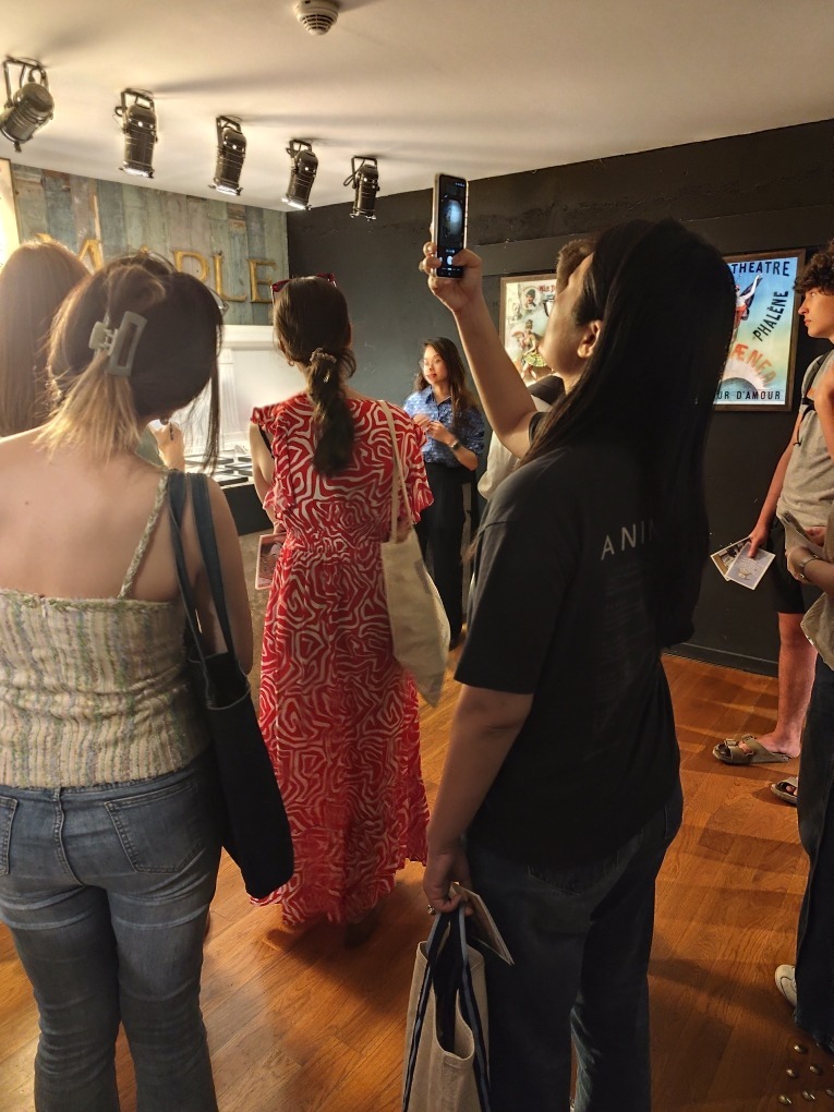 international students visiting Fragonard Paris